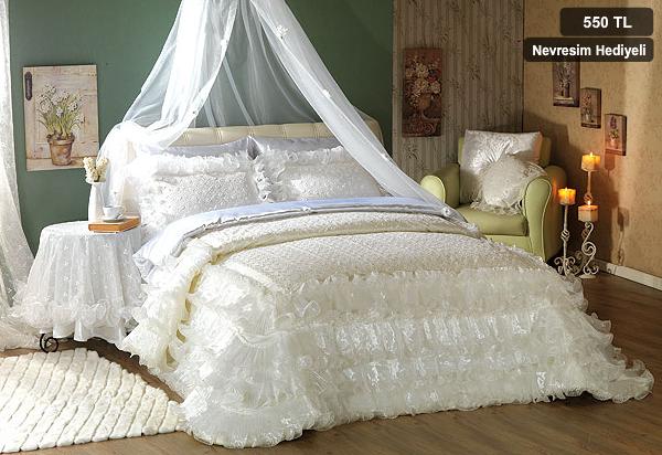 saten beyaz fırfırlı linens yatak örtüsü modelleri Kadınca Moda