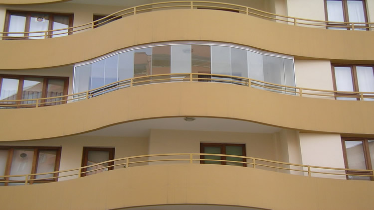 Cam Balkon Sürgülü Katlanır Yeni Tasarımları